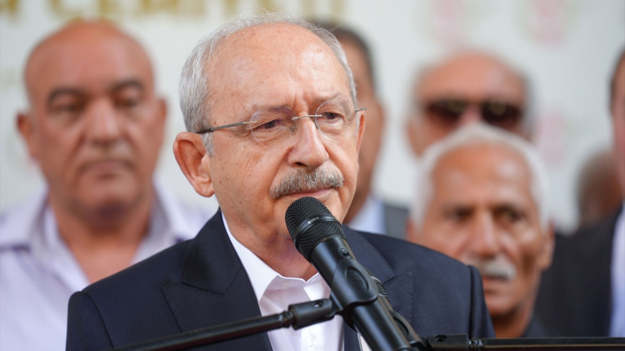 Kemal Kılıçdaroğlu Mahkeme Salonu'nda: Siyasi Yasak ve Hapis Tehlikesiyle Yüz Yüze